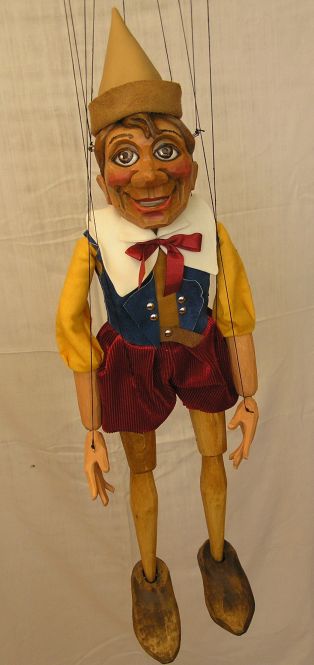 Pinocchio Marionette 004